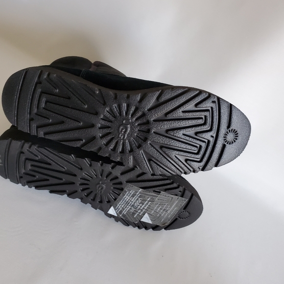 UGG size 5 Ankle boots - Picture 8 of 8